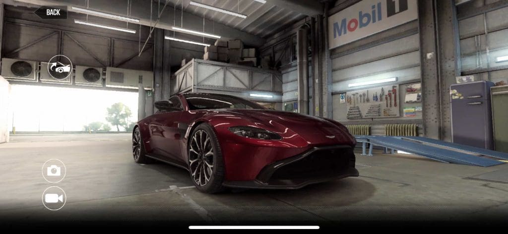 Aston Martin Vantage CSR2